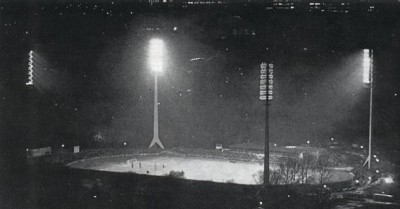  Erstes Flutlichtspiel in der Geschichte des Jenaer Ernst-Abbe-Sportfeldes!
Schlüsselwörter: Ernst-Abbe-Sportfelde