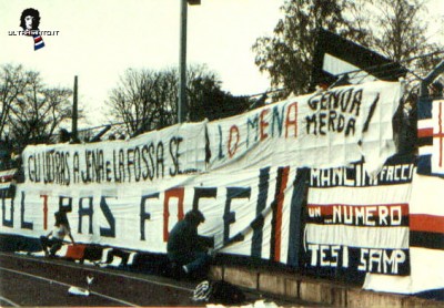 Der Gästeblock im Ernst-Abbe-Sportfeld im Hinspiel.
(c) Ultrastito
