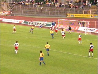 Schneider köpft zum 0:2 ein.
Schlüsselwörter: Scheider Kopfball