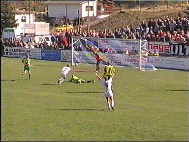  ... Schlusspunkt: 5:0!
Schlüsselwörter: Kurbjuweit