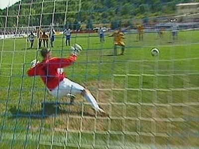  ... Holetschek verwandelt sicher zur 1:0 Führung.
Schlüsselwörter: Holetschek Elfmeter