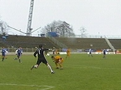  Verunglückte Kopfballrückgabe von Manai ...
Schlüsselwörter: Kopfballrückgabe Manai Magdeburg