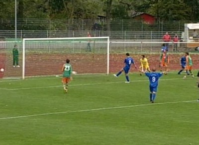 ... wo Hähnge zum 2:0 vollendet.
