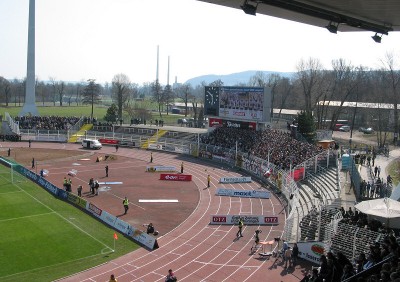 11000 Zuschauer waren im Stadion und für ein paar FCC-Fans wurde ein Stück der Südkurve geöffnet.
