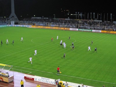 Die zweite Halbzeit war dann fast Einbahnstraßenfußball in Richtung TuS-Tor.
