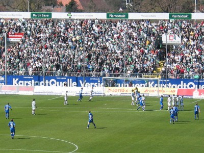 Vor der Pause noch eine Freistoßchance für den FCC.
