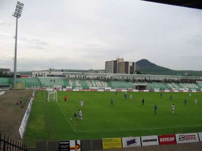 Sonst eher gähnende Leere im Stadionrund - trotz freien Eintritts
