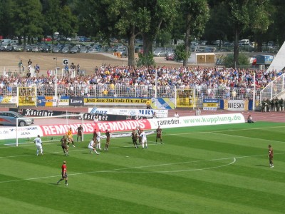 Jena hatte die Chancen, doch St. Pauli schoss das Tor.
