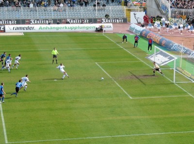 ... und Simak verwandelt einen Strafstoß zum 2:0
