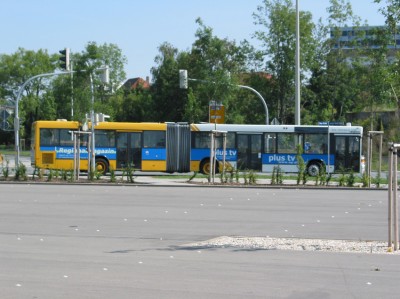 Gera hatte die Busse in den korrekten Farben lackiert.
