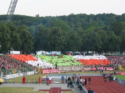 Optisch war in der Schüssel seit Jahren mal wieder etwas mehr los, akustisch bekommt man da eh in keiner Ecke was mit.
