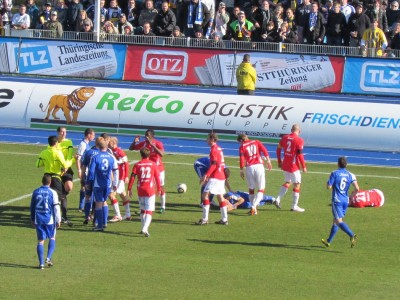 Möckel sorgt für Orlandos Gelb-Rote Karte. Rafati spielt mit.
