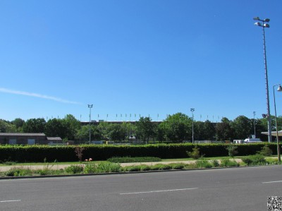 Im großen Stadion war auch schon alles grün beflaggt
