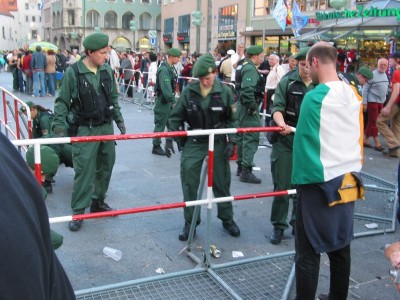  Joschka ist weg.
Schlüsselwörter: Bayern München Celtic Glasgow Marienplatz